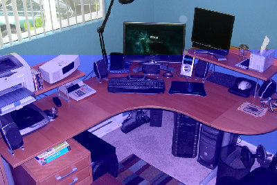 Desk_02.jpg